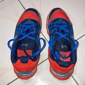 Boys underarmour sneakers
